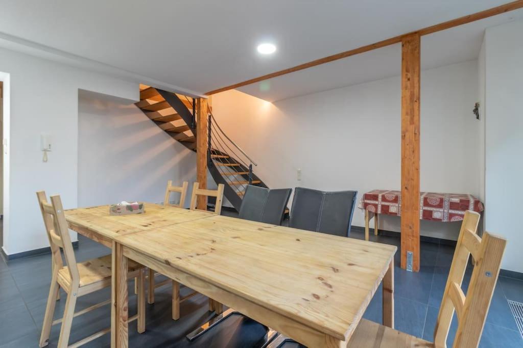 Maisonette-Wohnung Mit 5 Schlafzimmern Woerrstadt Ngoại thất bức ảnh