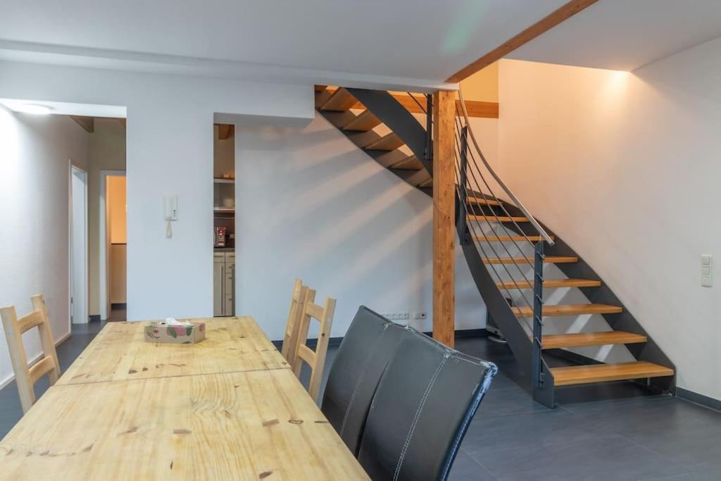 Maisonette-Wohnung Mit 5 Schlafzimmern Woerrstadt Ngoại thất bức ảnh